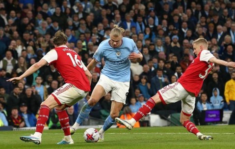 米乐体育平台 -塞维利亚训练开放日，转会期外线爆发引欢呼，英超在即，训练强度明显提升的简单介绍