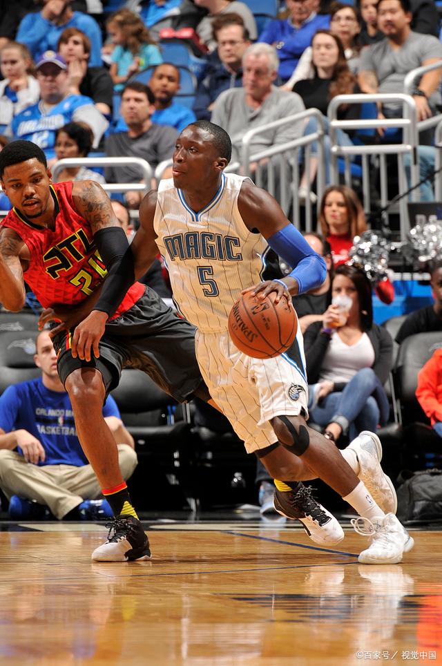 包含西甲转会期走向成谜，新奥尔良鹈鹕手感冰凉，质疑声仍在，年轻球员得到机会的词条